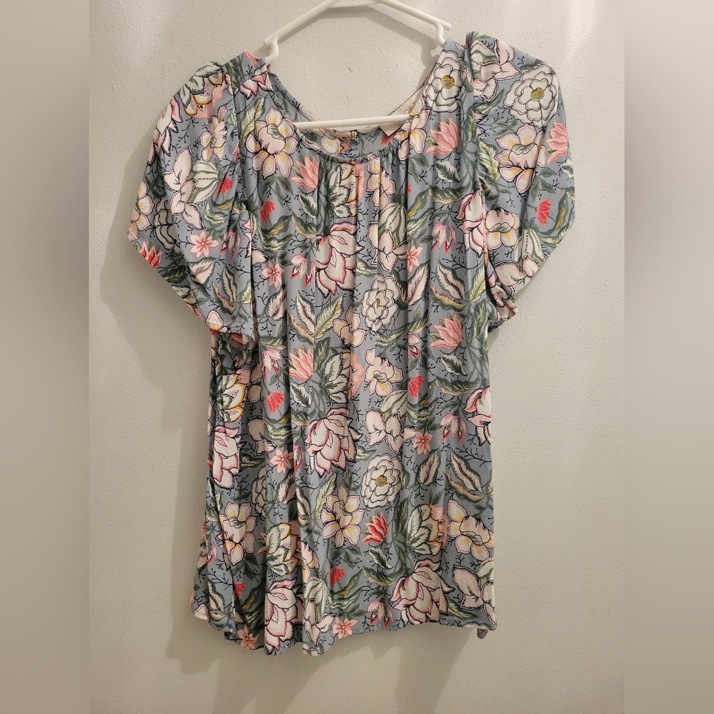 Womens Loft Top